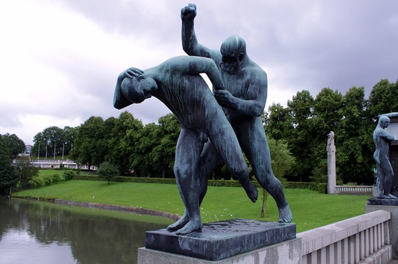 Today Basel Shows team let you know about one of Norway’s most famous parks due to its art installation by artist Gustav Vigeland.