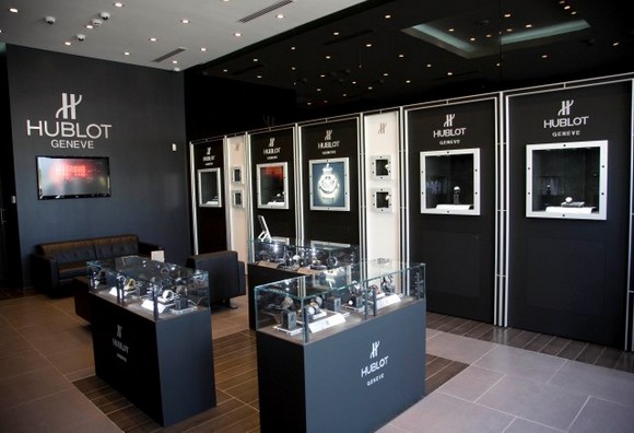 Luxury jewelry boutique around the world-Basel Shows-Hublot-Swiss watchmaker